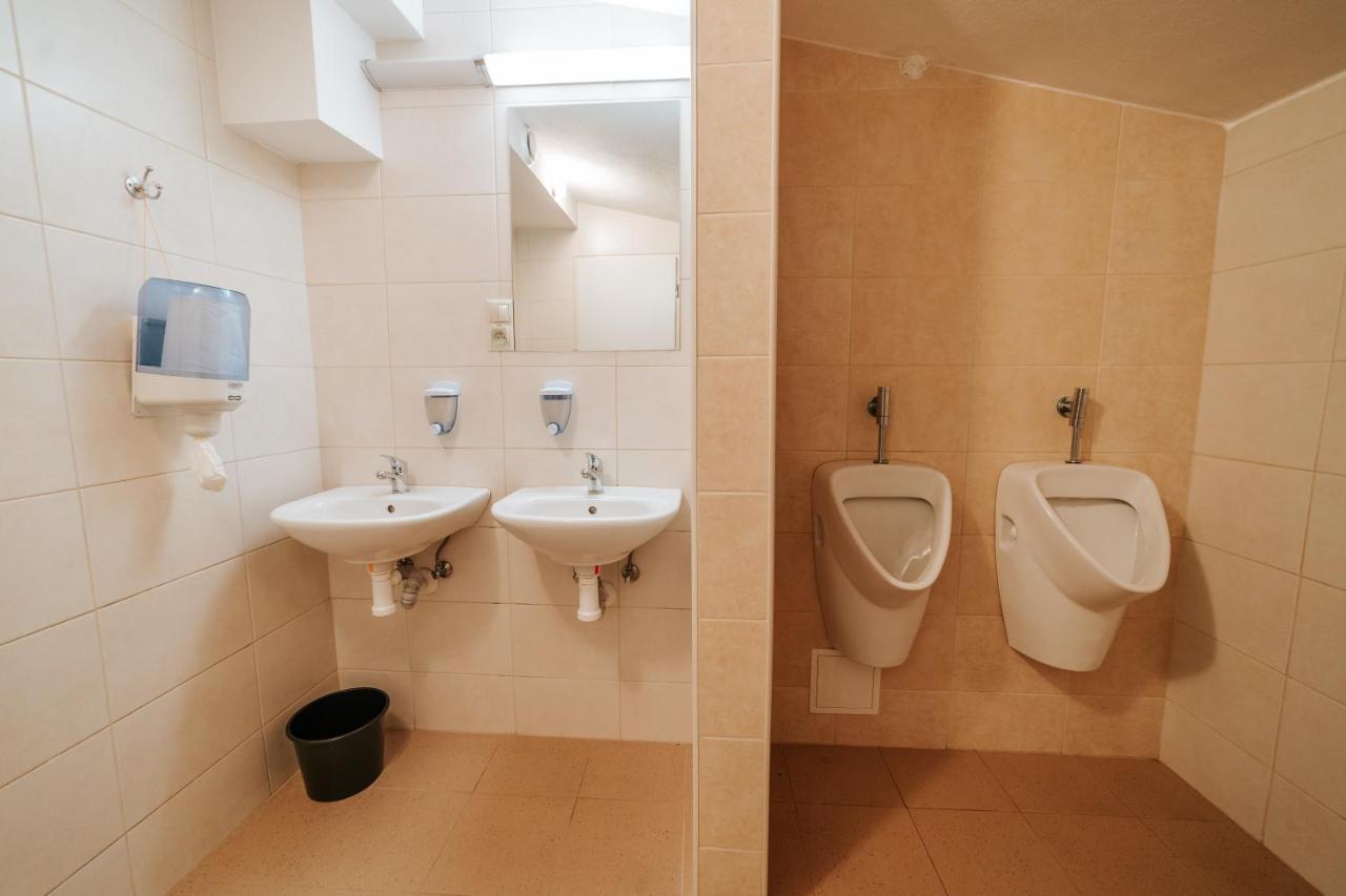Dom Horskej Sluzby Hostel Terchová Buitenkant foto