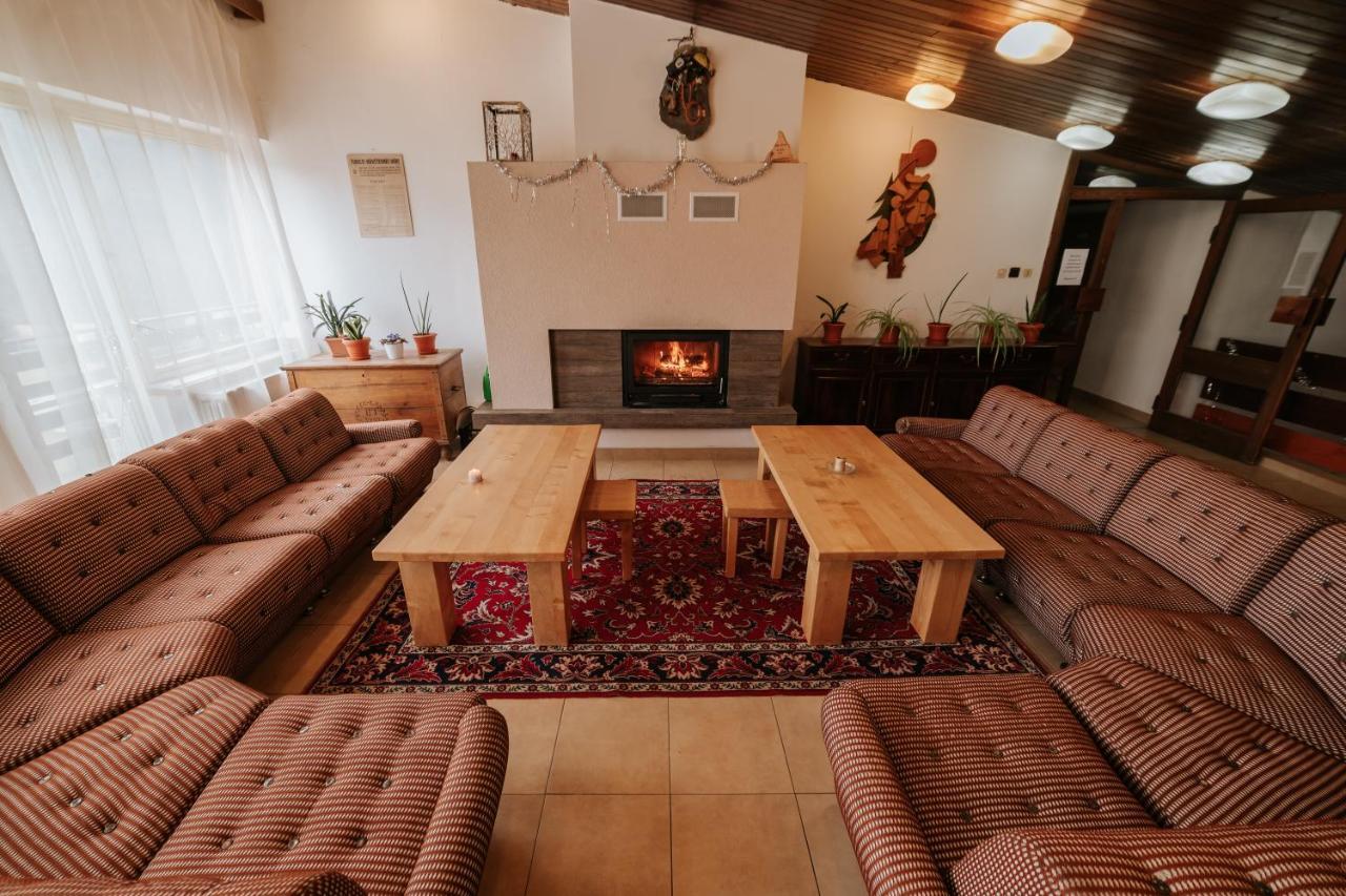 Dom Horskej Sluzby Hostel Terchová Buitenkant foto